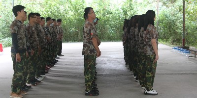 這樣的團建活動，請給我來一打！